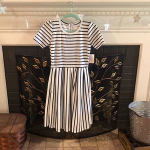 LuLaRoe Amelia small NWT